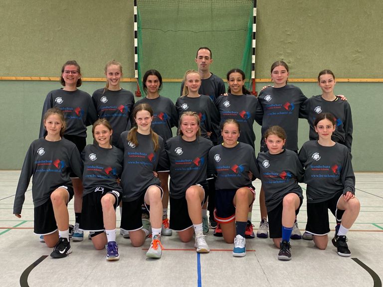 Team U14 mit unseren Longshirts